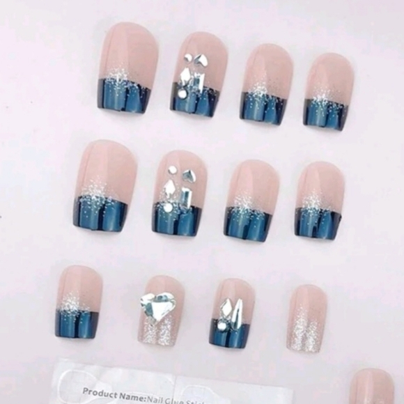 3D Rhinestone Heart French Manicure Press On Nails - Picture 5 of 10